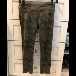 Lululemon exercise pants